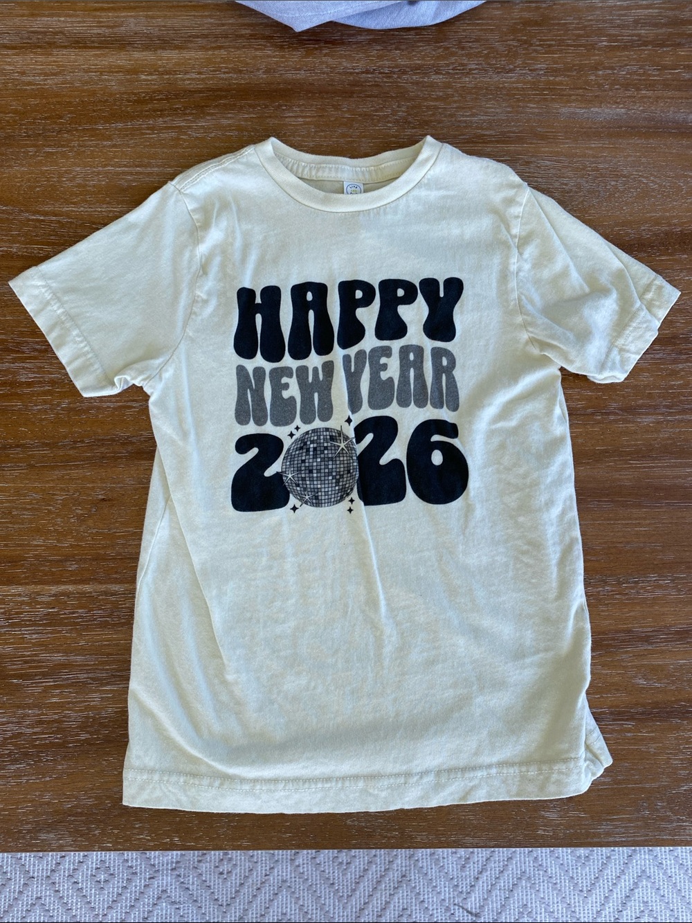 LAT YS Kids Happy New Year 2026 Graphic Tee - Cream